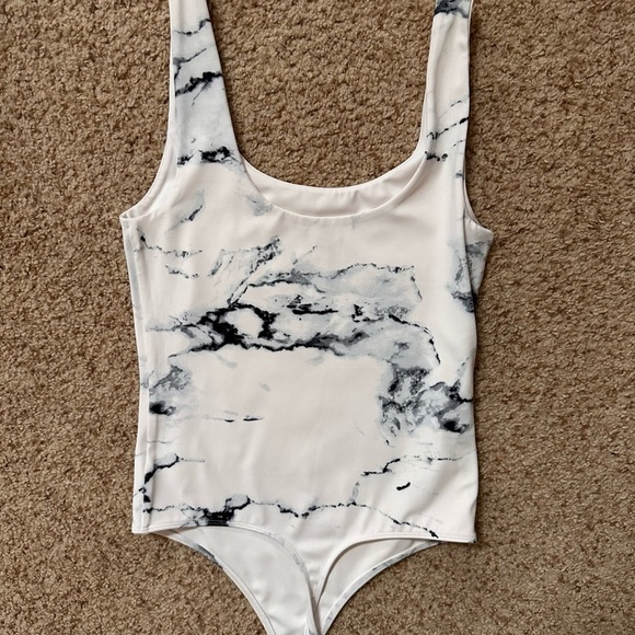 Express Bodysuit - Picture 2 of 3